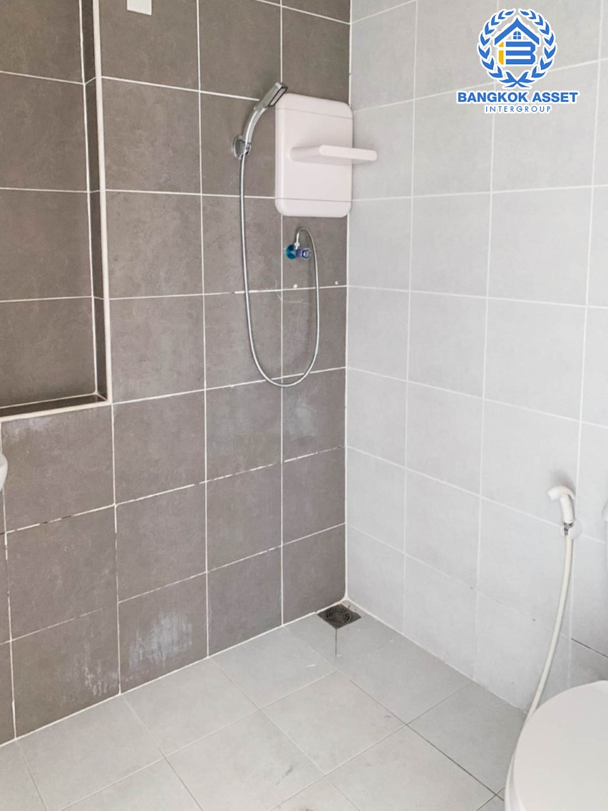 *****ทาวน์เฮ้าส์มือสอง นนทบุรี ม.พลีโน่ ปิ่นเกล้า-วงแหวน หลังมุม! บนเนื้อที่กว้างเกือบ 25 ตร.ว. พร้อมฟังก์ชัน 3 ห้องนอน 2 ห้องน้ำ 1 ที่จอดรถ สภาพภายในสวยเหมือนมืองหนึ่ง พร้อมเข้าอยู่ ตั้งบนทำเลเดินทางสะดวก เชื่อมต่อถนนกาญจนาภิเษก, ถนนนครอินทร์, ถนนบรมราชชนนี ฯลฯ ใกล้ทางด่วน "ศรีรัช" จองเลย!